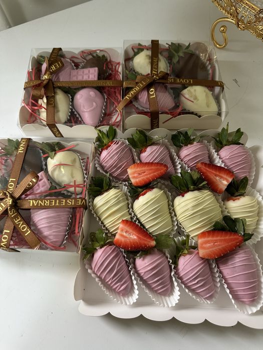 Заказывайте, клубника в шоколаде)