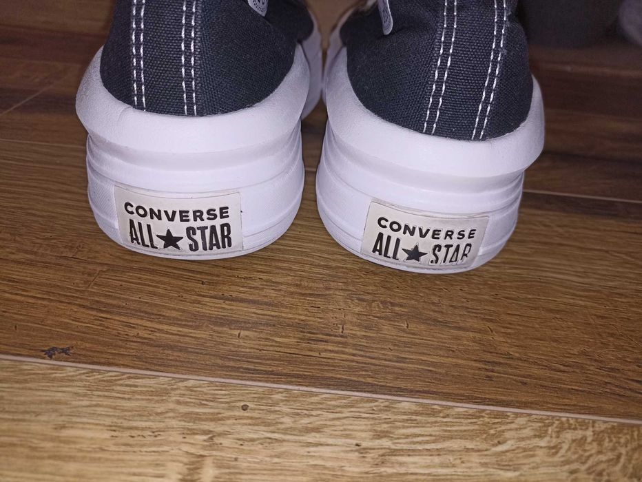 2 броя : CONVERSE Chuck Taylor All Star и маратонки Adidas