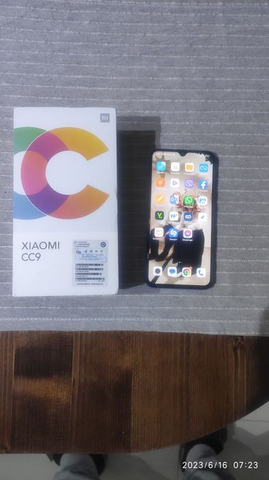 Телефон Xiaomi CC9