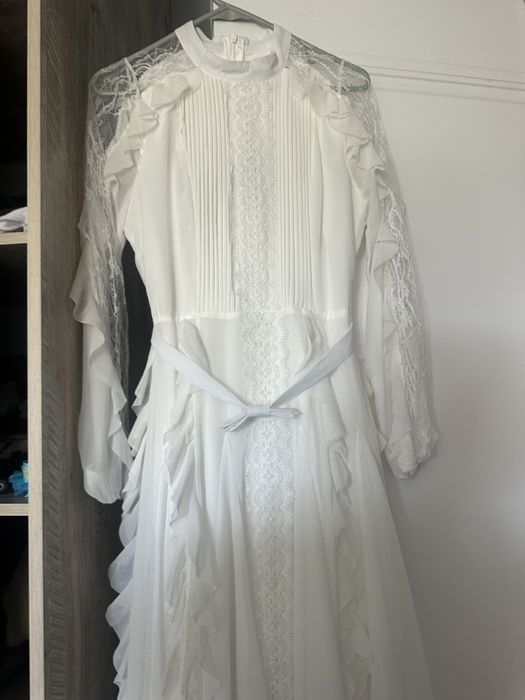 Платье вечернее.             .