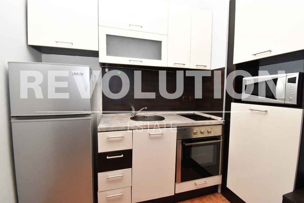 Дава се под наем Двустаен апартамент в София, Хладилника - 70 кв.м за 575 € - Снимка #4