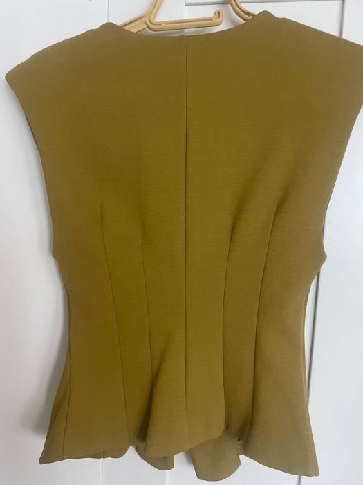 ZARA сет р-р M, става и за S, 30€