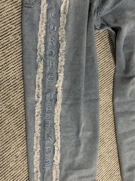 Дънки на марката Chrome Hearts