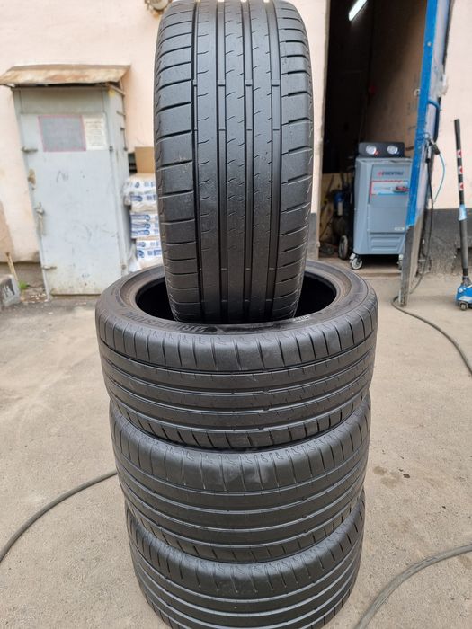 BRIDGESTONE 285/35/19 - 245/40/19 год 21