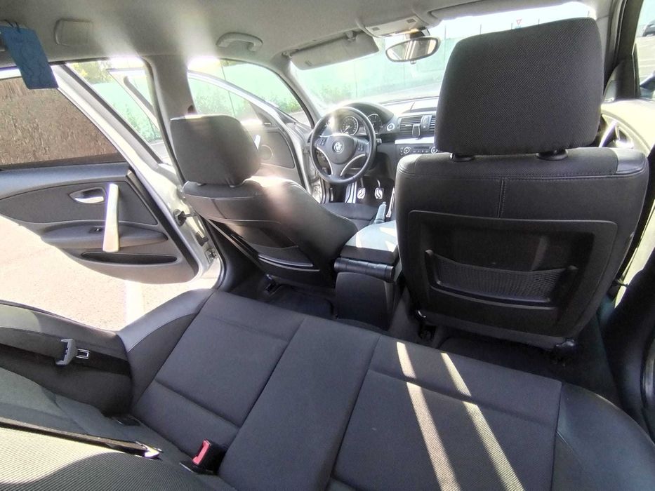 Proprietar vand BMW Seria I / 120D / 177 CP