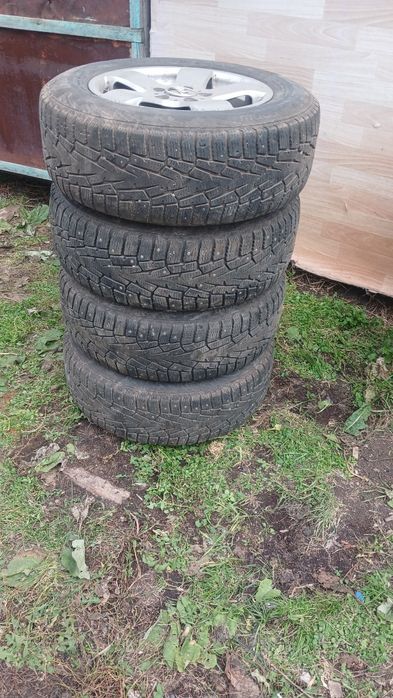 Продам шины на дисках