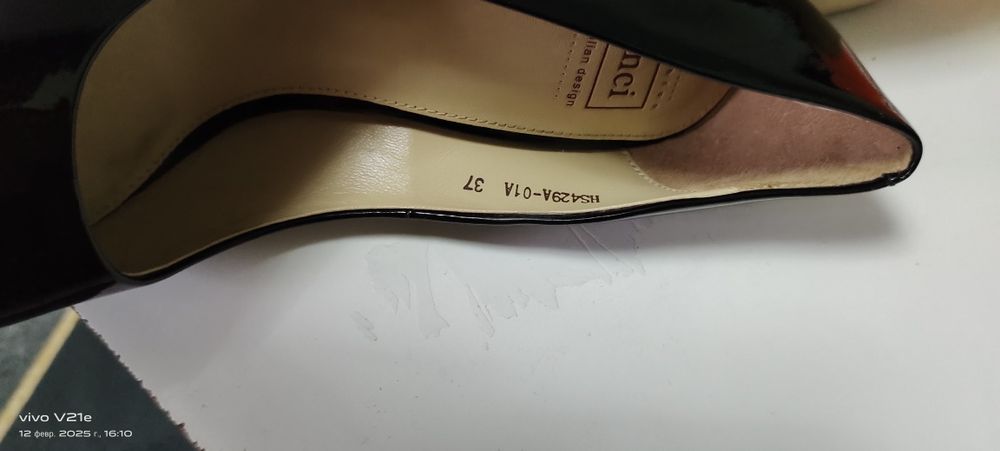 Срочно продам туфли