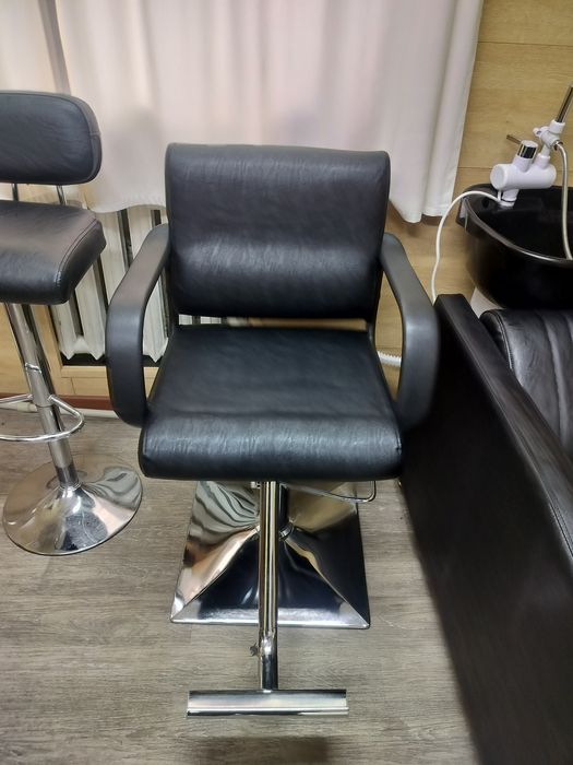 Продам оборудование для парикмахеров