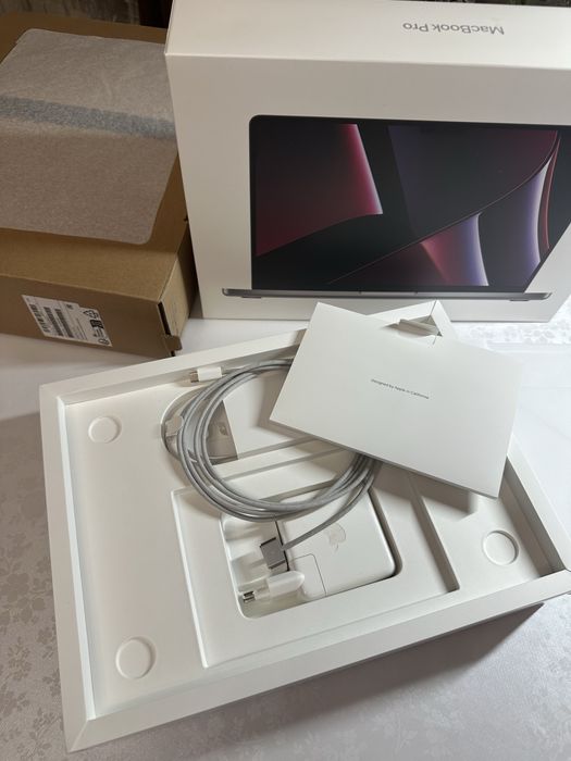 Продаю Macbook M2 Pro 14inch 16/512