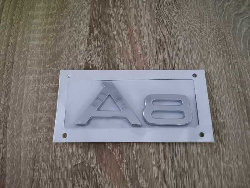 сребриста емблема Audi A8