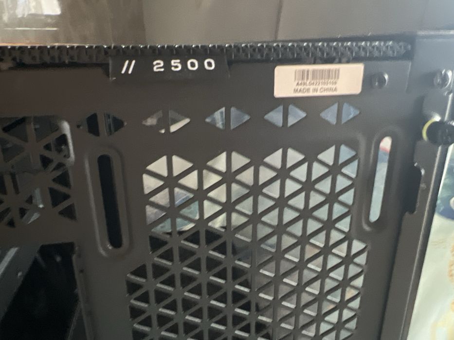 Carcasă PC Premium Corsair 2500X Wood Edition - Nouă, cu folii (mATX/ITX), pentru Gaming sau birou