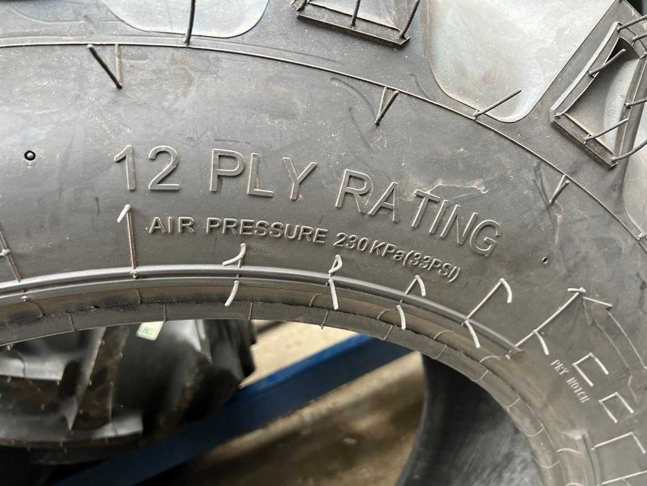 Cauciucuri noi 13.6-28 cu 12 pliuri pentru tractor cu livrare rapida