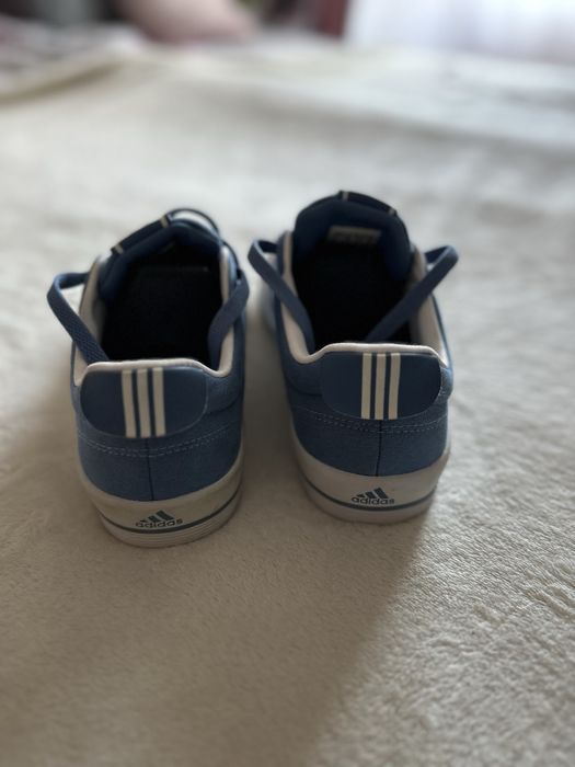 Нови кецове Адидас