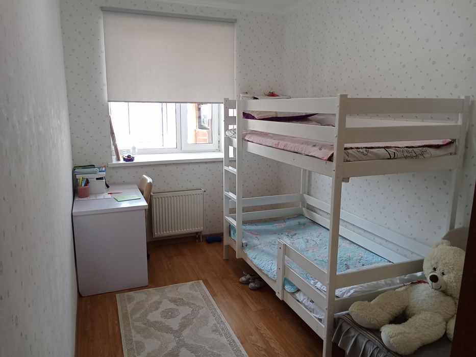 Продам детскую кровать 
 двухярусная, кровать в очень хорошем состояни