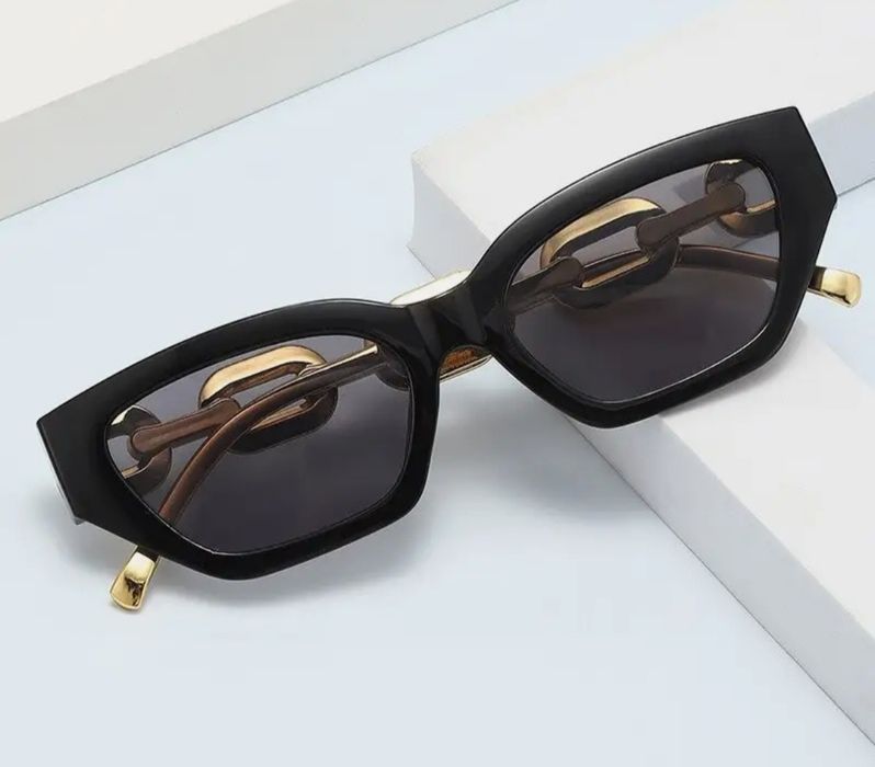 Скидка!Стильные женские очки с золотыми дужками