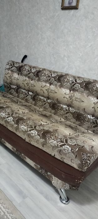 Продам диваны с креслами