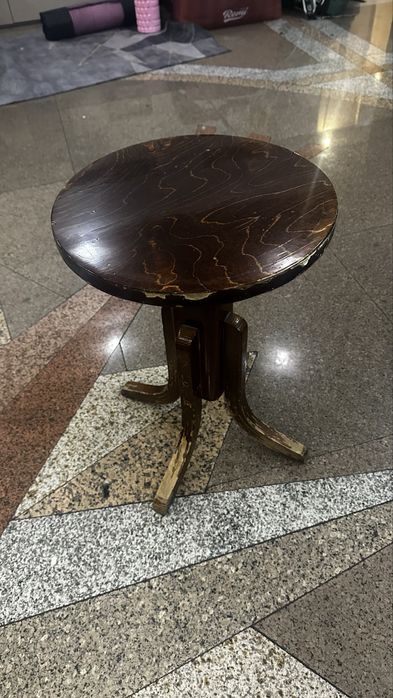 Продам стул от пианино