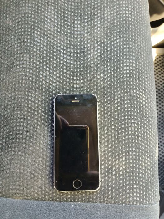 Айфон 5с рабочий