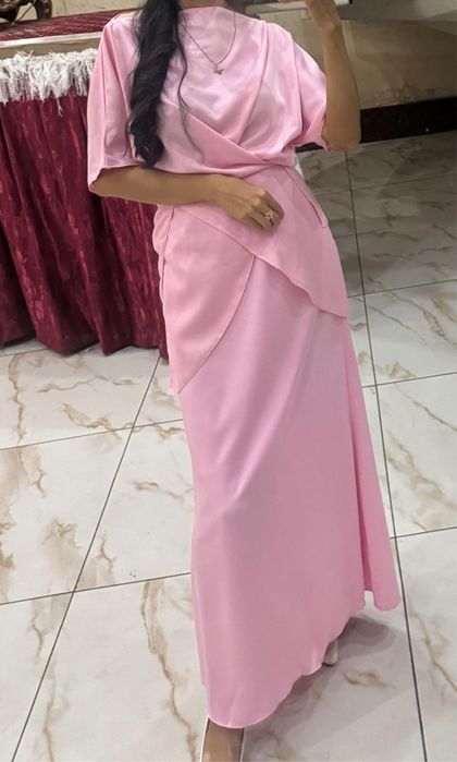 Женская платье срочно сатылады