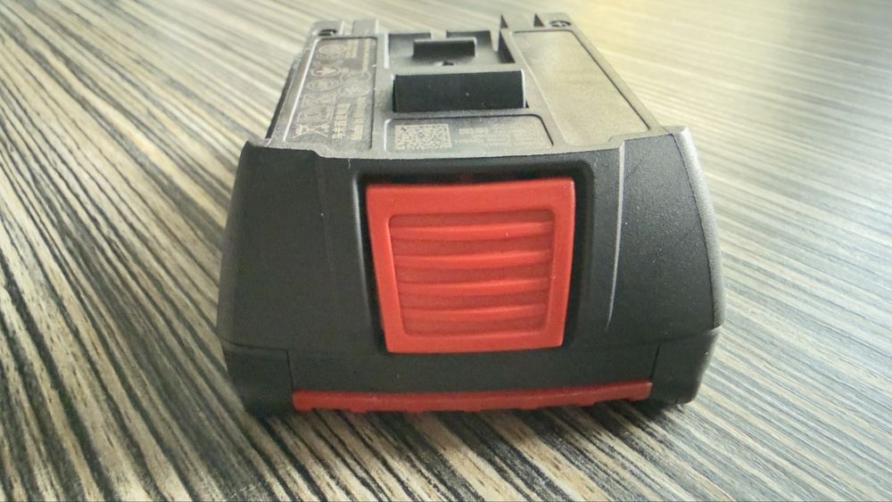 Нова батерия Bosch 18V