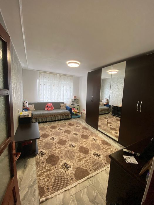 Vând apartament cu 2 camere