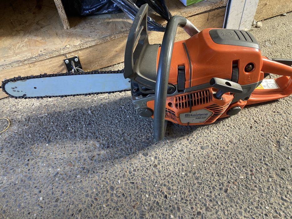 Drujba Husqvarna 550 XP Mark II, Putere 4,1 CP, Profesionala cu Sina si Lant de 45 cm