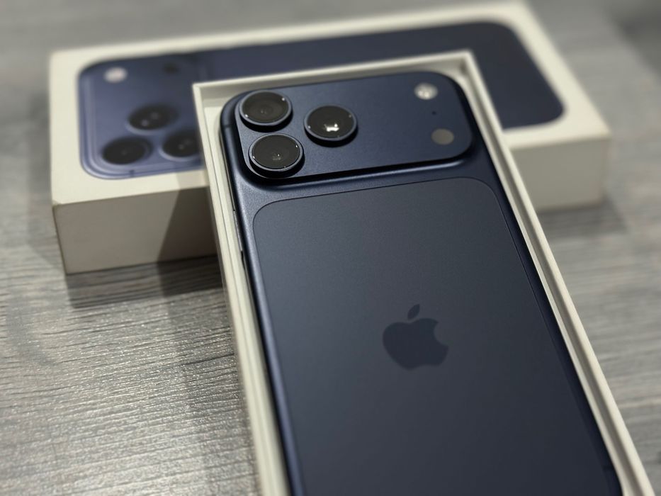 iPhone 17 Pro Max 256GB Deep Blue