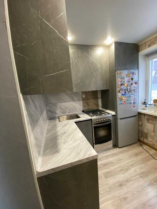 Продам 1-ком квартиру РН Центр