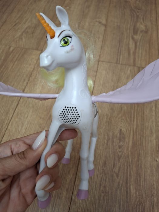 Unicornul Onchao din Mia and Me