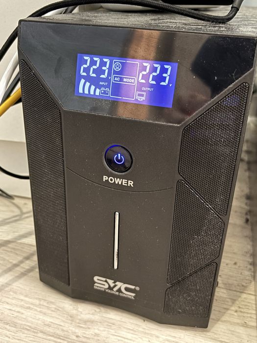 ИБП источник бесперебойного питания SVC 1800вт