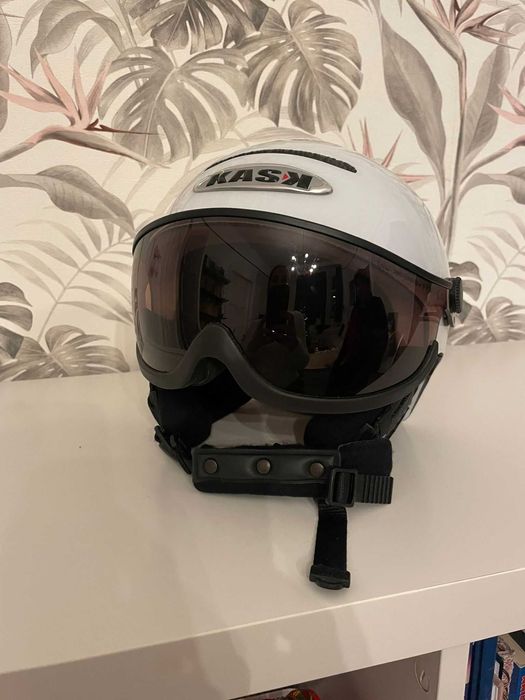 Casca ski/snowboard cu vizor, firma KASK Italia