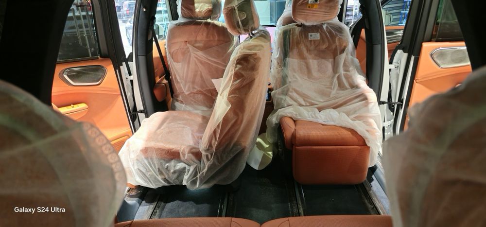 Lynk CO 900 Full version