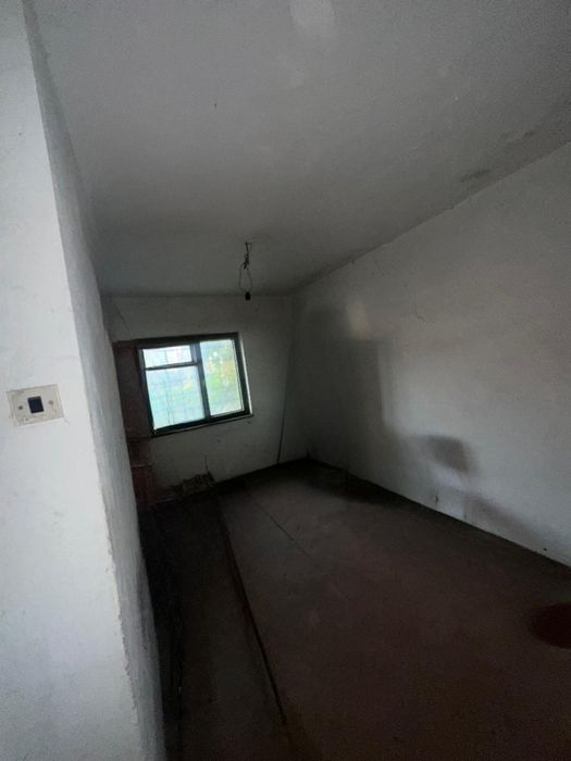 Vand apartament 4 camere