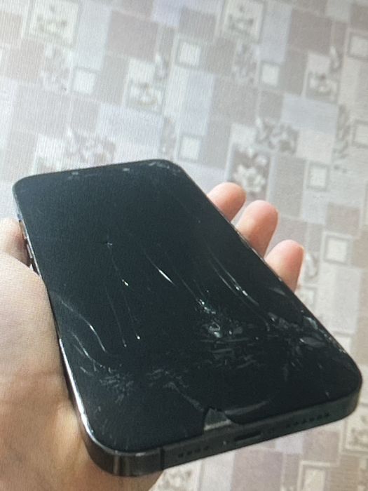 Обменяю iPhone 13 Pro Max на айфон выше