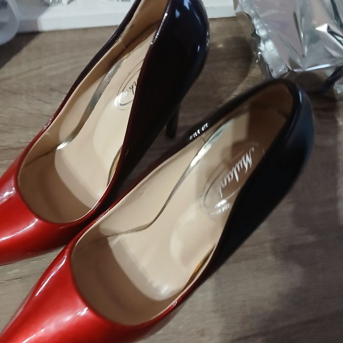 Стилни обувки на ток 10 см.