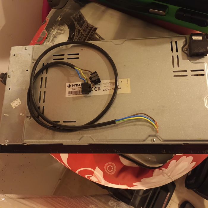 Продавам керамични котлони Пирамис