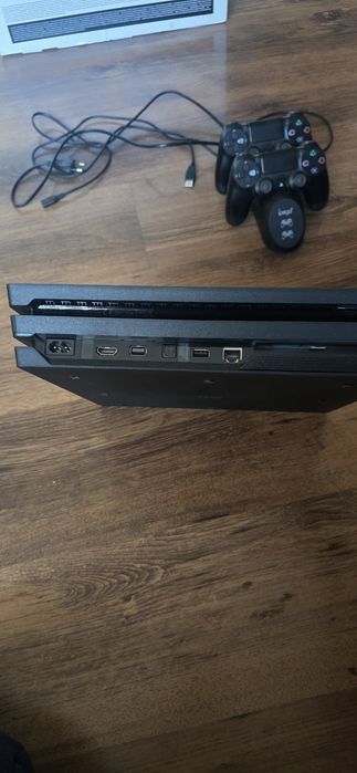 Playstation 4 PRO 1tb