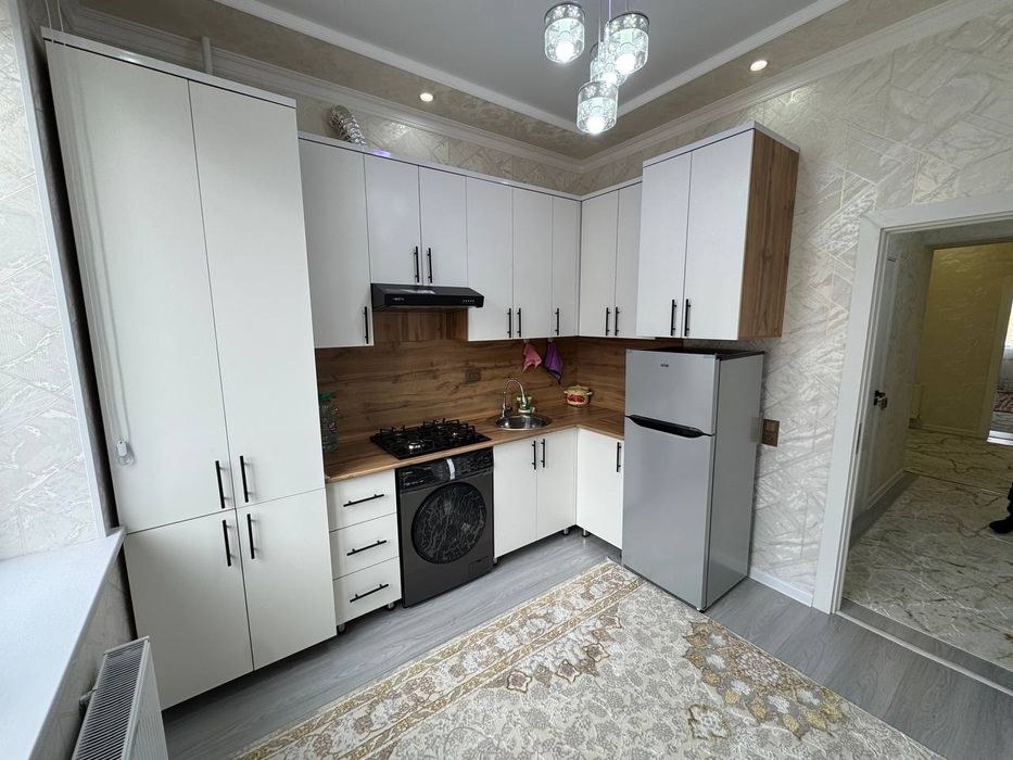 6-mik tomonda 2 xonali uy sotiladi