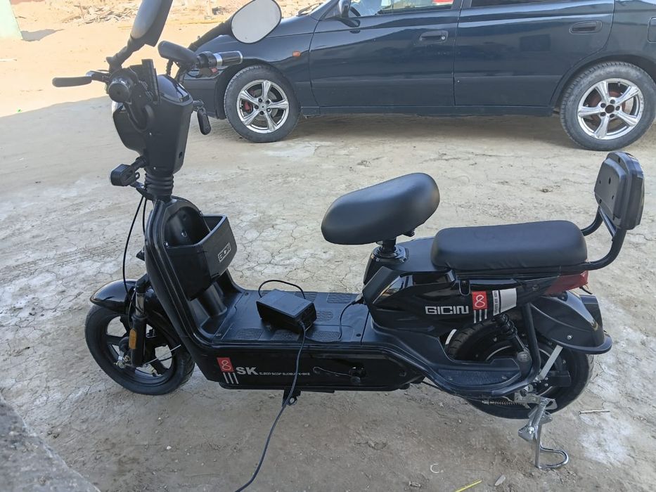 Скутор мотоцикл ,