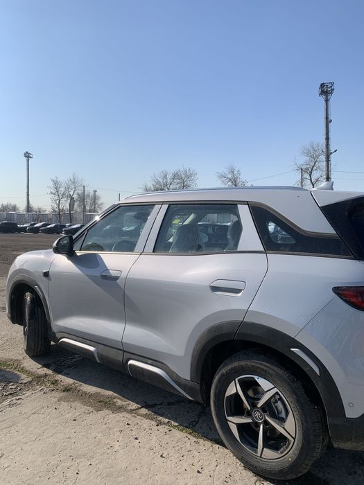 Donfeng 008 Byd yuan up