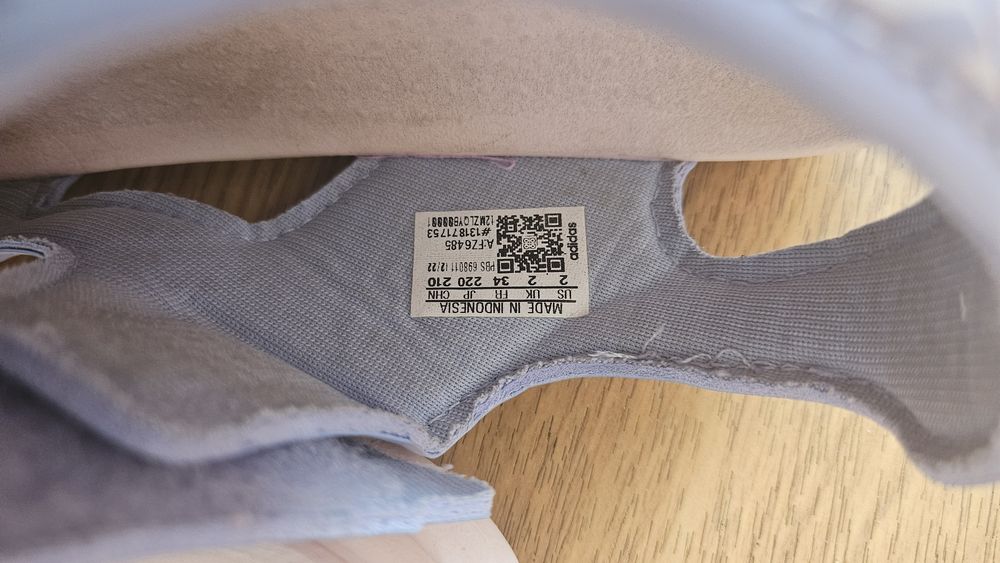 Сандали за момиче Calvin Klein и adidad