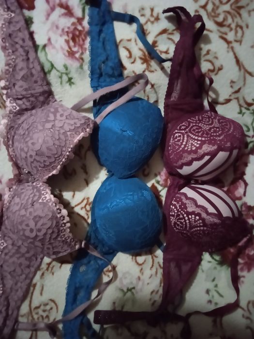 Продам женские лифчики