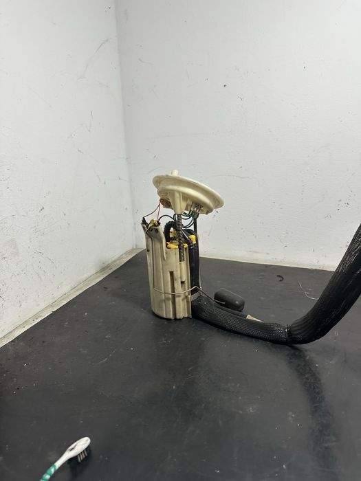 Pompa motorina combustibil rezervor BMW E60 E61 520d 525d 530d 163cp