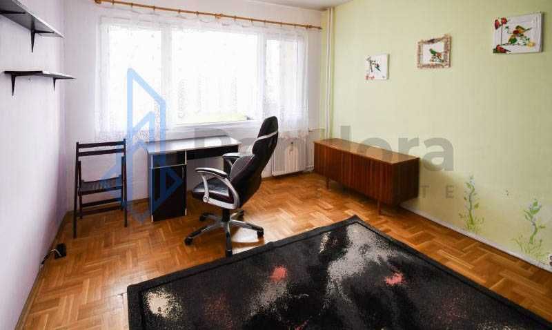 Тристаен апартамент под наем в кв. Младост 1А