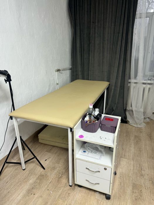 Продам кушетку,помощницу