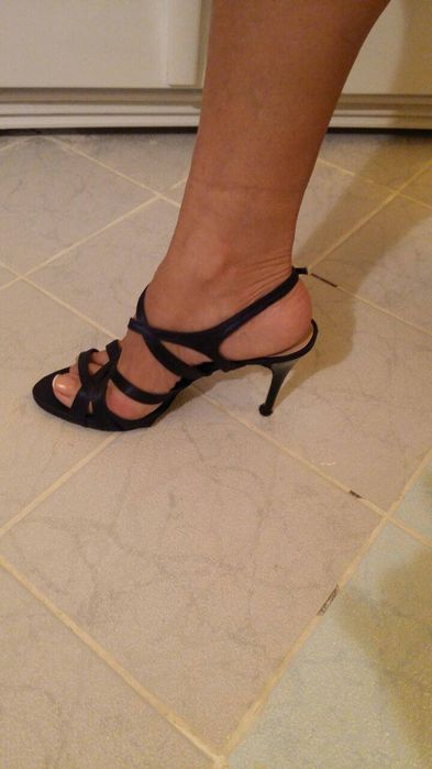 Продаются  женские босоножки, туфли