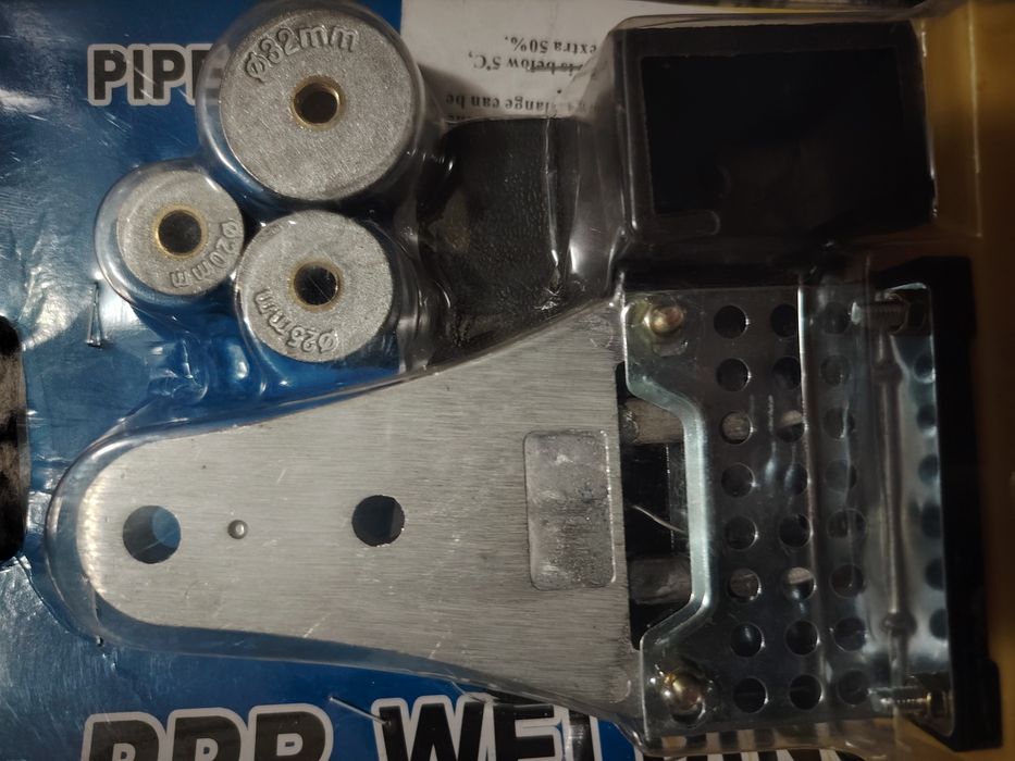 Plastik trubalarni ulaydigan poyalnik sotiladi!