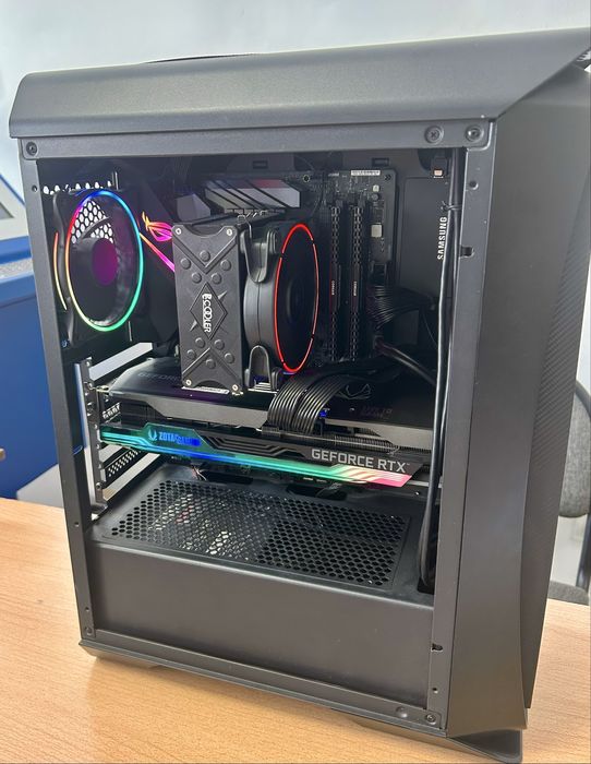 Системный блок  в отличном состоянии