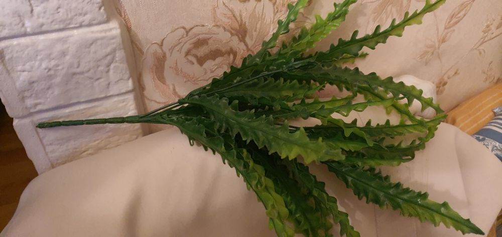 Цветы искусственные- папоротник