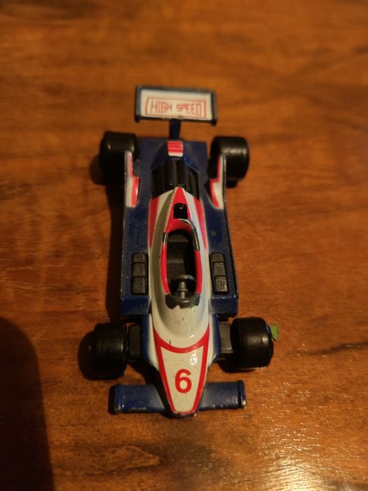 Лот от различни детски колички пластмасови и метални...